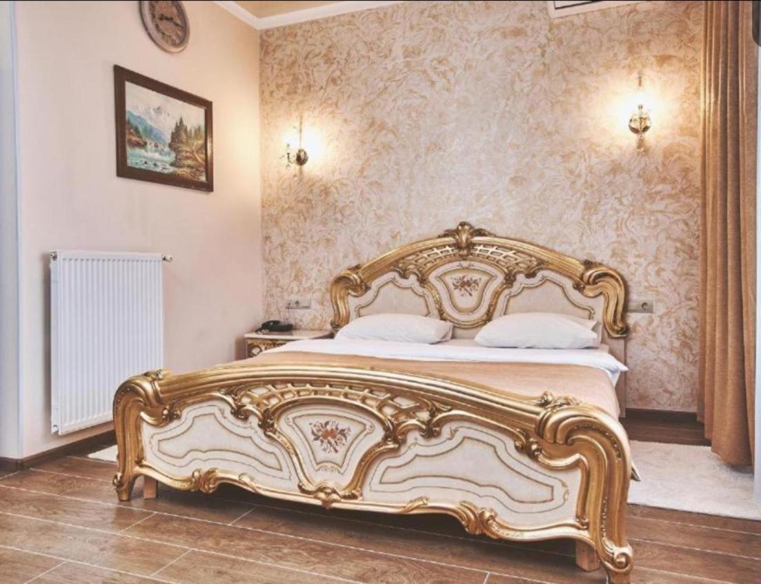 Готель Ангел На Великій Кільцевій Sofiivska Borshchahivka ภายนอก รูปภาพ